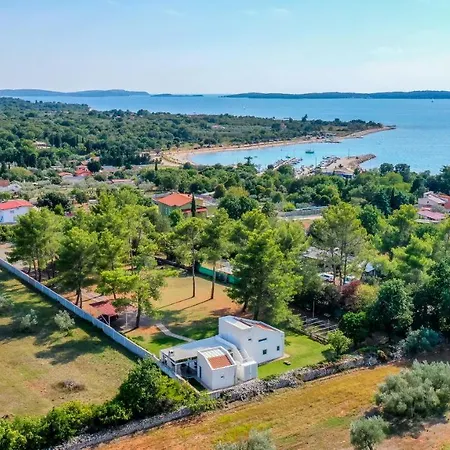 Shimunelka Вилла Перой