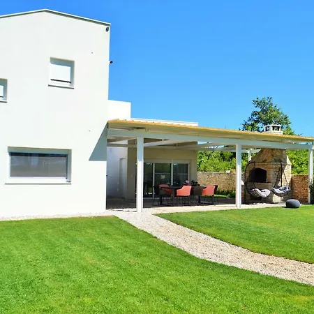 Villa Shimunelka *